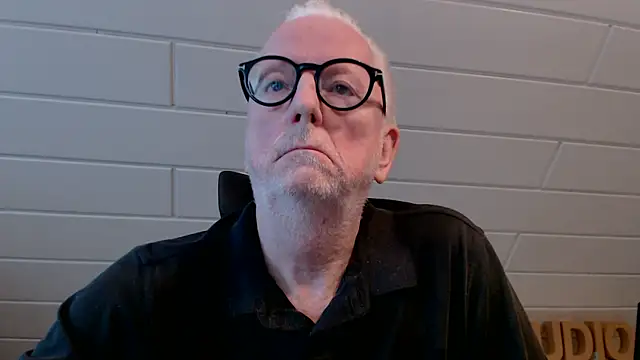 Greyhound70 online show from March 25, 9:35 am