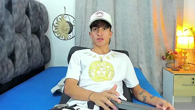  CamiloBass online show from April 10, 1:23 am