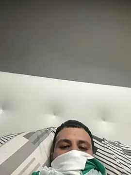 Snapshot of yayaya55598 chatting on December 6, 5:33 pm yayaya55598 online show from December 6, 5:33 pm