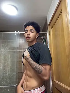 Snapshot of JoanG10 chatting on September 13, 1:50 am JoanG10 online show from September 13, 1:50 am