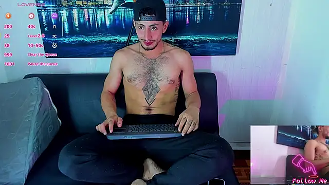 Snapshot of Piggy_Eddy chatting on September 29, 1:04 am Piggy Eddy online show from September 29, 1:04 am