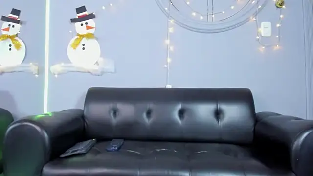 Snapshot of Rob_saenz_ chatting on December 27, 7:57 pm Rob saenz online show from December 27, 7:57 pm