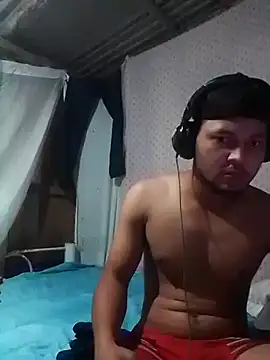 Snapshot of Insciavel01 chatting on October 30, 4:03 am Insciavel01 online show from October 30, 4:03 am