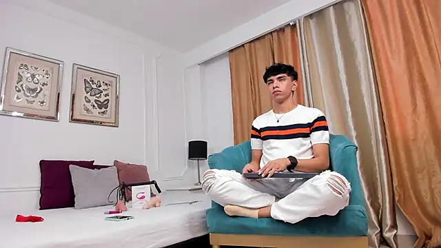 Santy carrington online show from December 28, 1:51 pm