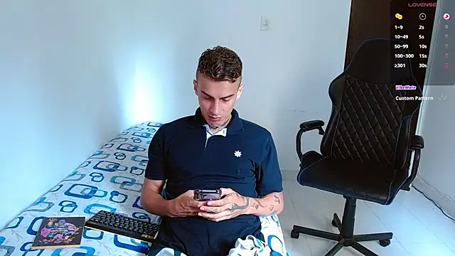 bray hotboy777 online show from October 30, 3:57 pm