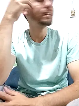 Snapshot of ricardol_12 chatting on October 25, 1:18 am ricardol 12 online show from October 25, 1:18 am