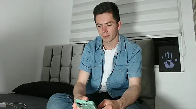 Snapshot of Eliantg chatting on January 2, 1:17 am Eliantg online show from January 2, 1:17 am