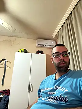 Moralesfiun online show from November 15, 8:33 pm