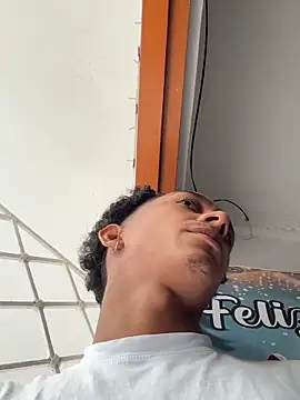 dominic smith  online show from December 16, 9:33 pm