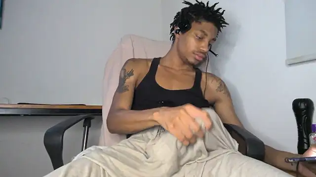 Skinnyblackman online show from June 8, 6:14 am