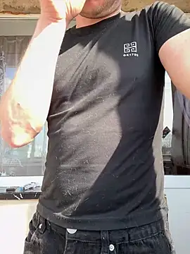 red red00 online show from March 24, 10:09 am