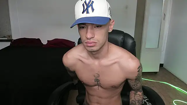 Damon  333 online show from February 25, 7:15 pm