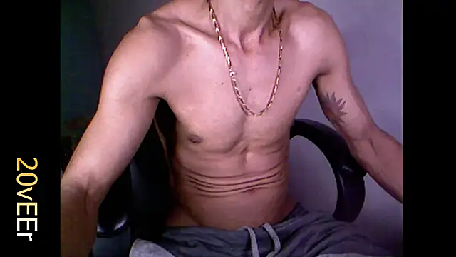 20vEEr online show from December 18, 8:05 pm