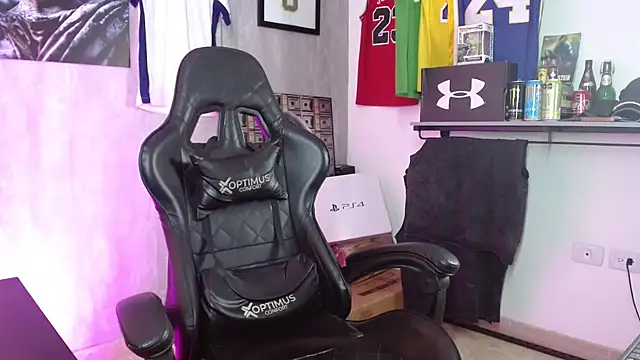 Hendry  online show from December 22, 4:31 am