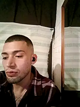 Snapshot of Suggarwhite18CM chatting on November 1, 6:39 am Suggarwhite18CM online show from November 1, 6:39 am