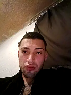 Snapshot of Suggarwhite18CM chatting on October 10, 11:08 pm Suggarwhite18CM online show from October 10, 11:08 pm