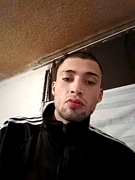 Snapshot of Suggarwhite18CM chatting on October 13, 5:02 am Suggarwhite18CM online show from October 13, 5:02 am