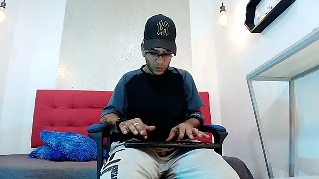 Andrey u92 online show from November 6, 8:23 pm