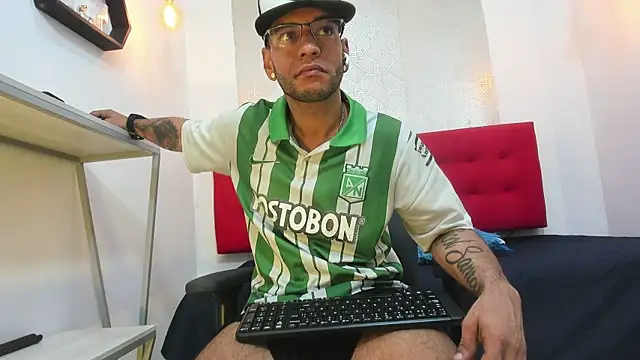 Andrey u92 online show from November 20, 8:18 pm