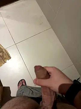 smithrosinha online show from December 3, 6:52 am