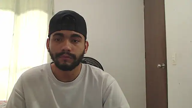 Snapshot of Dante_Damare chatting on October 7, 8:46 pm Dante Damare online show from October 7, 8:46 pm