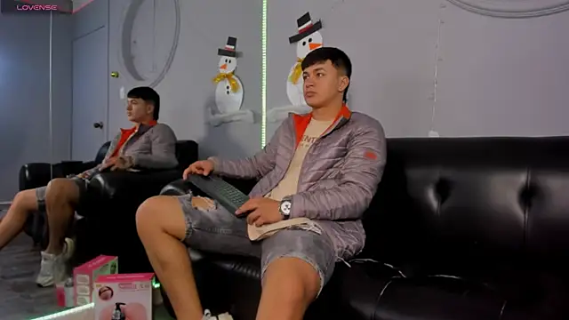 Cristopher strong online show from December 27, 12:34 pm