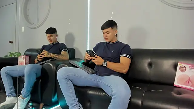 Cristopher strong online show from January 14, 11:53 am