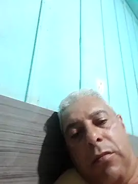 gordonunes online show from December 15, 8:33 am