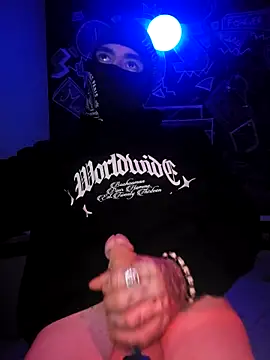 ShyCuriousBoy online show from December 17, 12:07 am