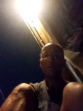 Snapshot of nevessartori chatting on January 1, 11:18 pm nevessartori online show from January 1, 11:18 pm