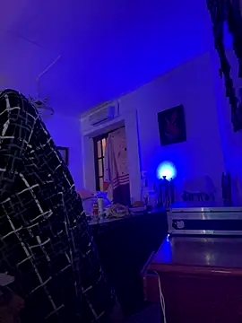 PutaNieves1983 online show from November 30, 1:35 pm