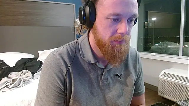 Snapshot of H1gh_Fr3qu3ncy chatting on February 3, 2:47 am H1gh Fr3qu3ncy online show from February 3, 2:47 am