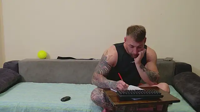 Alusca online show from June 6, 5:52 pm