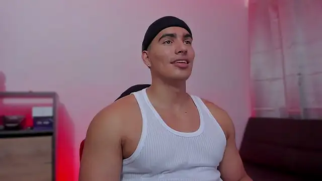 JamesGraay online show from September 21, 9:15 pm