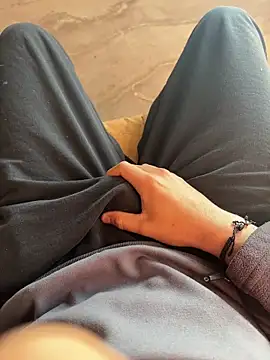 josle24 online show from October 29, 3:04 pm