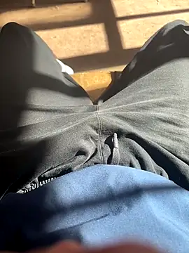 josle24 online show from December 3, 6:03 pm