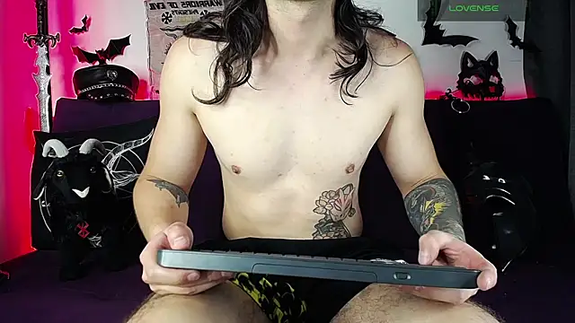 blckwolf 6 online show from December 4, 7:54 pm