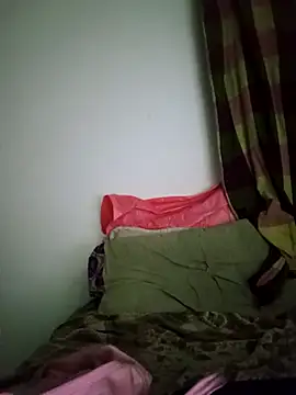 Snapshot of CuteyCouple chatting on October 30, 6:20 pm CuteyCouple online show from October 30, 6:20 pm