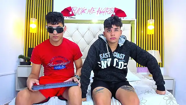 Liam and Danner online show from December 29, 6:14 am