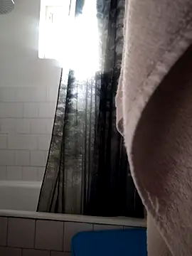 intx800 online show from March 22, 7:13 am