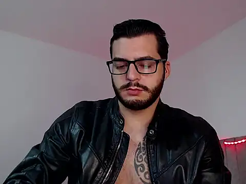 thomas gun online show from November 10, 3:55 am