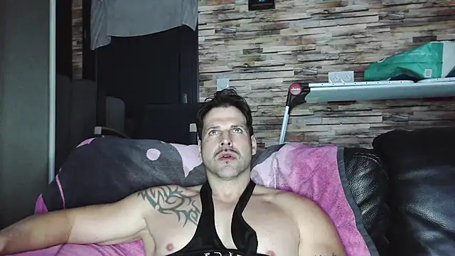 XxBigboybandxX online show from January 9, 6:57 pm