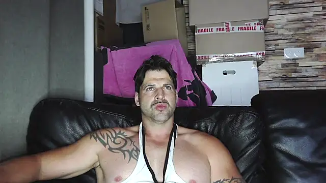 XxBigboybandxX online show from June 1, 9:48 pm