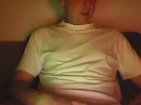 Snapshot of Sunnygun0 chatting on March 18, 6:39 pm Sunnygun0 online show from March 18, 6:39 pm