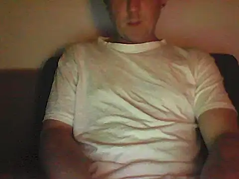 Snapshot of Sunnygun0 chatting on March 4, 5:56 pm Sunnygun0 online show from March 4, 5:56 pm