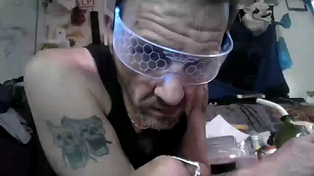 Snapshot of gettinit2wice chatting on September 24, 11:47 pm gettinit2wice online show from September 24, 11:47 pm