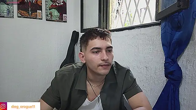 Snapshot of DiegoRogue_ chatting on January 18, 4:21 pm DiegoRogue online show from January 18, 4:21 pm