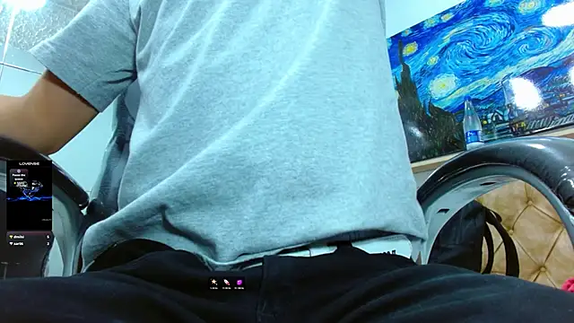Snapshot of SkinnyBoy_ chatting on October 21, 7:28 pm SkinnyBoy online show from October 21, 7:28 pm