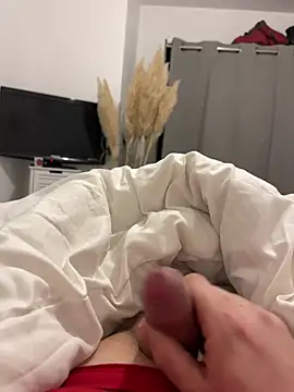 plaisir85 online show from February 24, 5:43 am