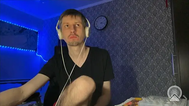 Aki-Laky online show from March 26, 9:19 pm